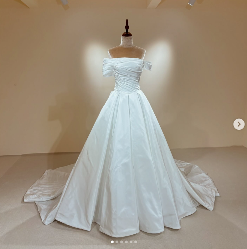 Elegant Wedding Dresses Off Shoulder Ruched Princess A-Line