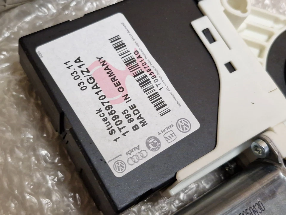 Seat Altea 5P Leon 1P Passat CC Front Right Window Motor 1T0959701AG Z1A Genuine - Image 4 of 4