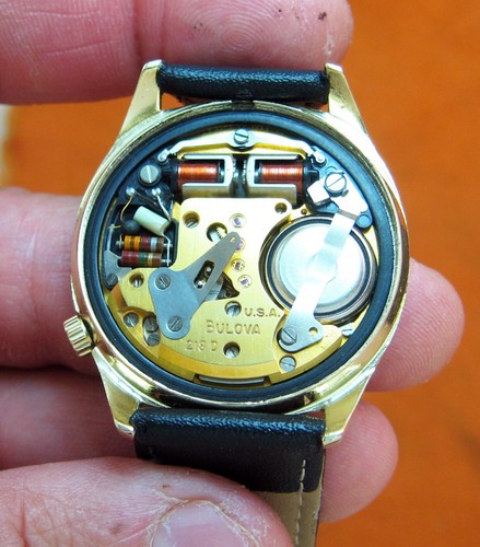ACCUTRON BULOVA 218 14KT REPARADO. RELOJ HOMBRE DIAPASÓN RELLENO DORADO M8 - Imagen 5 de 5