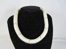 Vintage Crown Trifari White + Goldtone Plastic Disc Beads Choker Necklace 14"