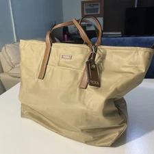 Tumi Voyageur Collection Q-Tote