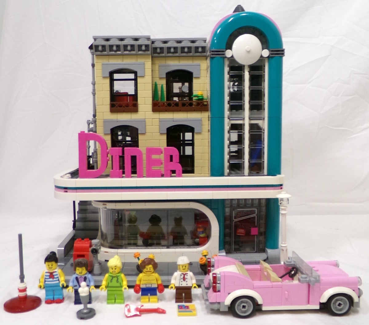 Lego 10260 Lego Creator Expert City Sets Lego Modular Buildings