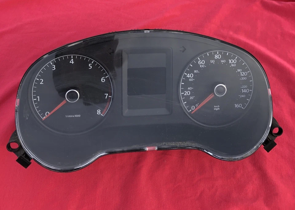 Medidor de velocímetro OEM se adapta a: VW Jetta Cluster Sdn 2011-12 exc. estado. Gasolina City Foto 2 de 4
