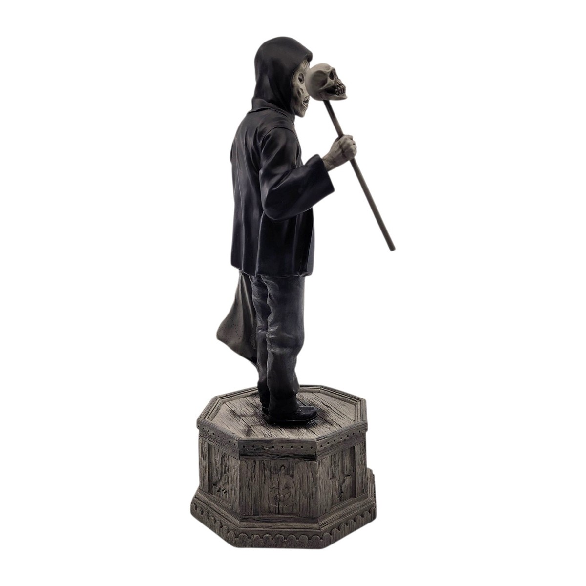 William Paquet Ghosts of Halloween Doyle Statue Trick or Treat