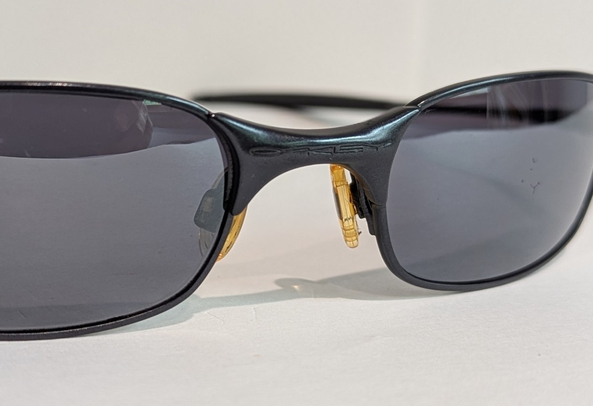 Oakley Vintage Square Wire 2.0 Dark Frame / Black Iridium Lens