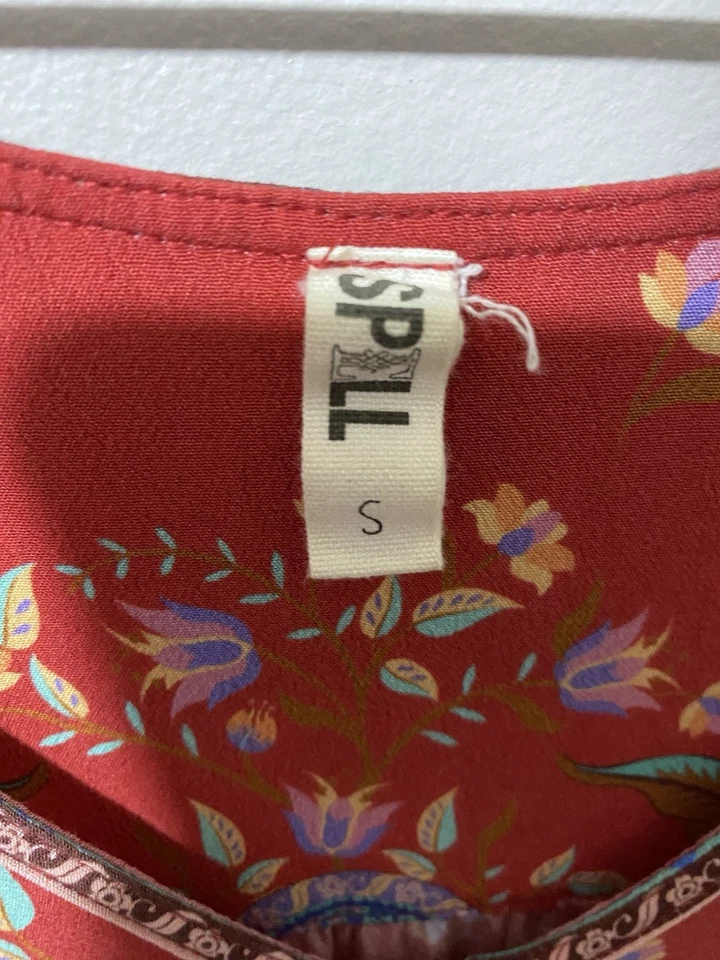 Vestido de Juego Spell and the Gypsy Collective Ruby Lotus Manga Larga Talla Pequeña Foto 3 de 4