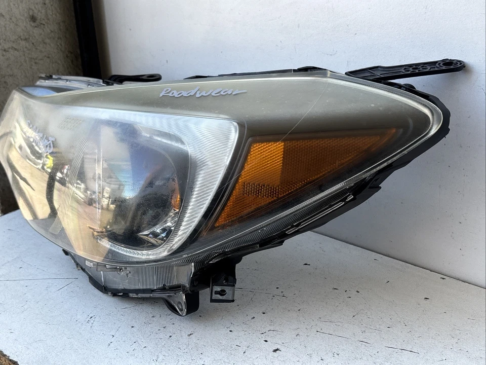 2016 - 2017 SUBARU CROSSTREK LEFT LH HALOGEN HEADLIGHT OEM USED Foto 3 de 4