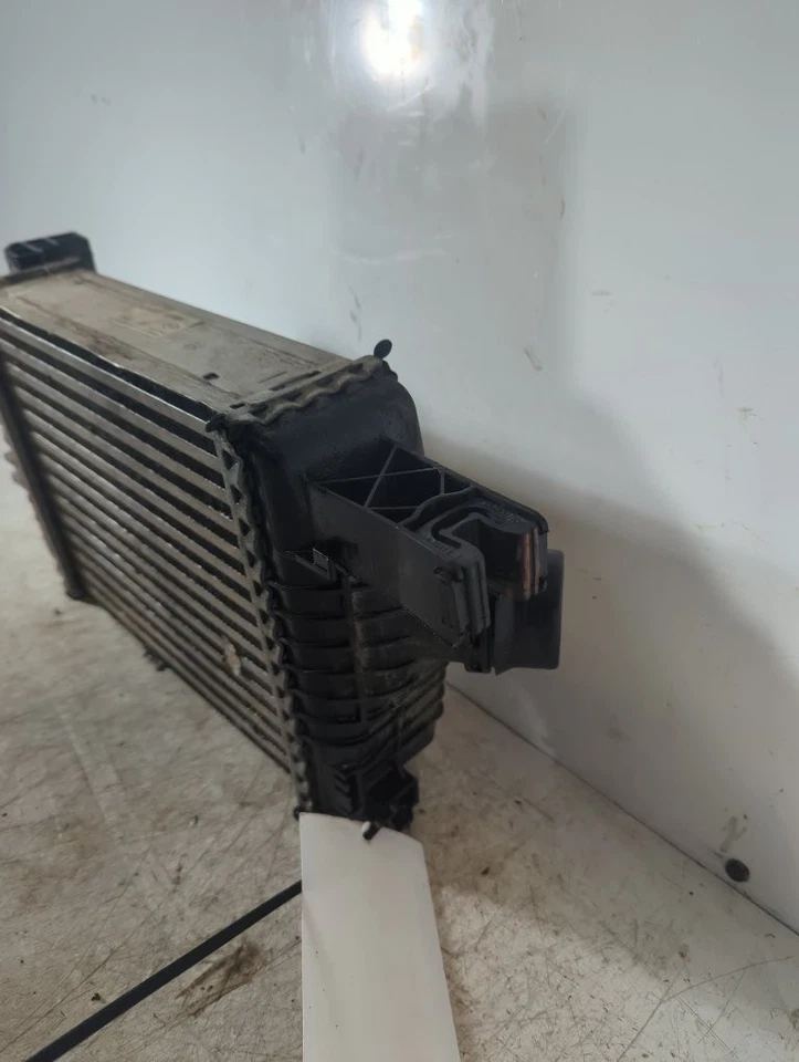 Renault Clio Mk4 Dynamique Hatchback 5 Door 2012-2021 1461 Intercooler P58 - Image 2 of 4