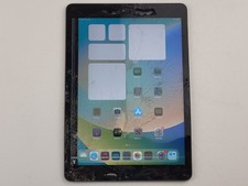 Apple iPad 8th Gen.  A2270 32GB - Gray Wi-Fi 10.2" - DAMAGED - H5025