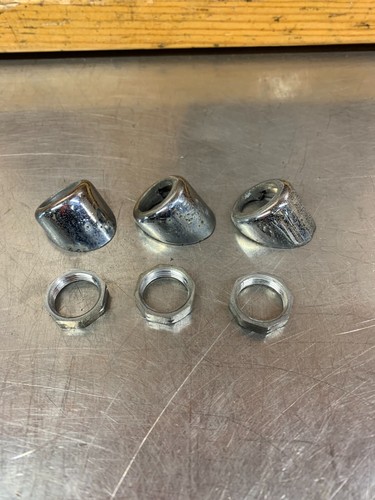 MG MGB • Original Windshield Wiper Arm Finisher Cones (x3) & Nuts. Used.KMG1229 - Picture 8 of 8