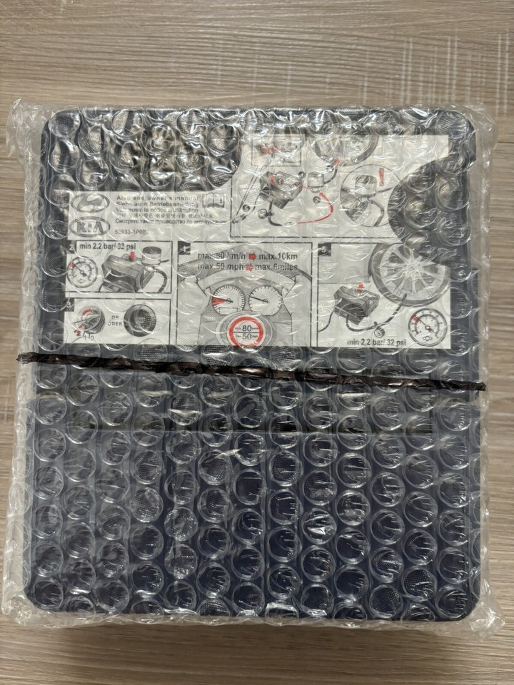 New Kia / Hyundai OEM Air Compressor 529331P000 + Dunlop Tech Tire