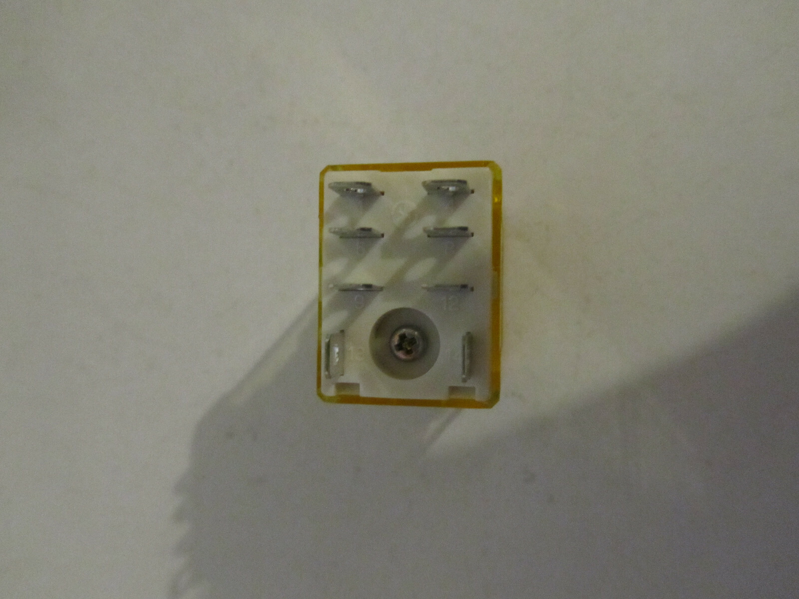 IDEC RH2B-LD DC48V POWER RELAY UNUSED