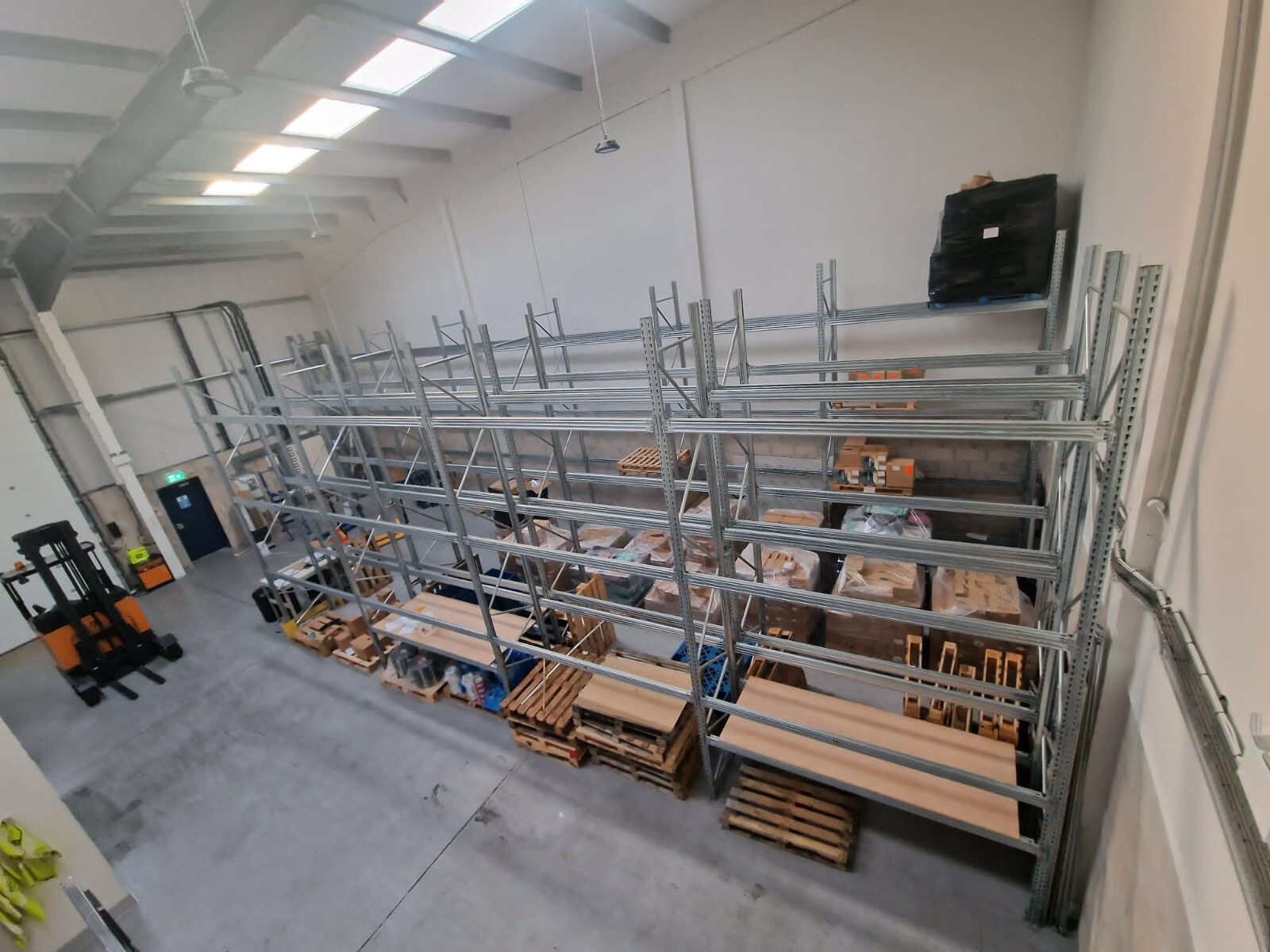 Galvanised Pallet Racking Job Lot 2000kg beams 900mm deep eBay
