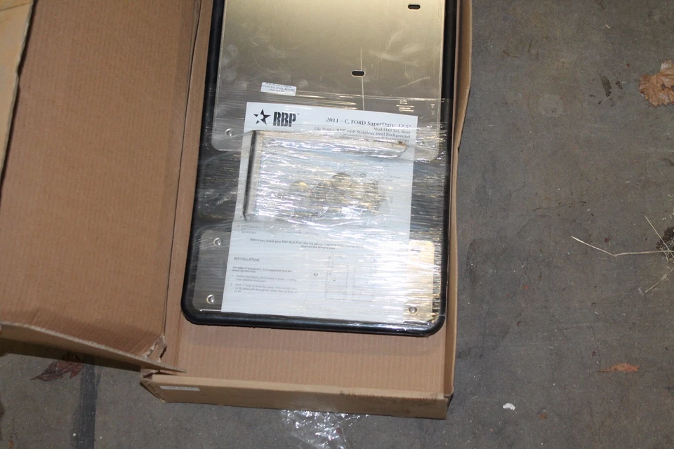 Juego de guardabarros RBP parte Nº 757095-SS trasero 12,5"" Ford SD 11-C negro Foto 4 de 4