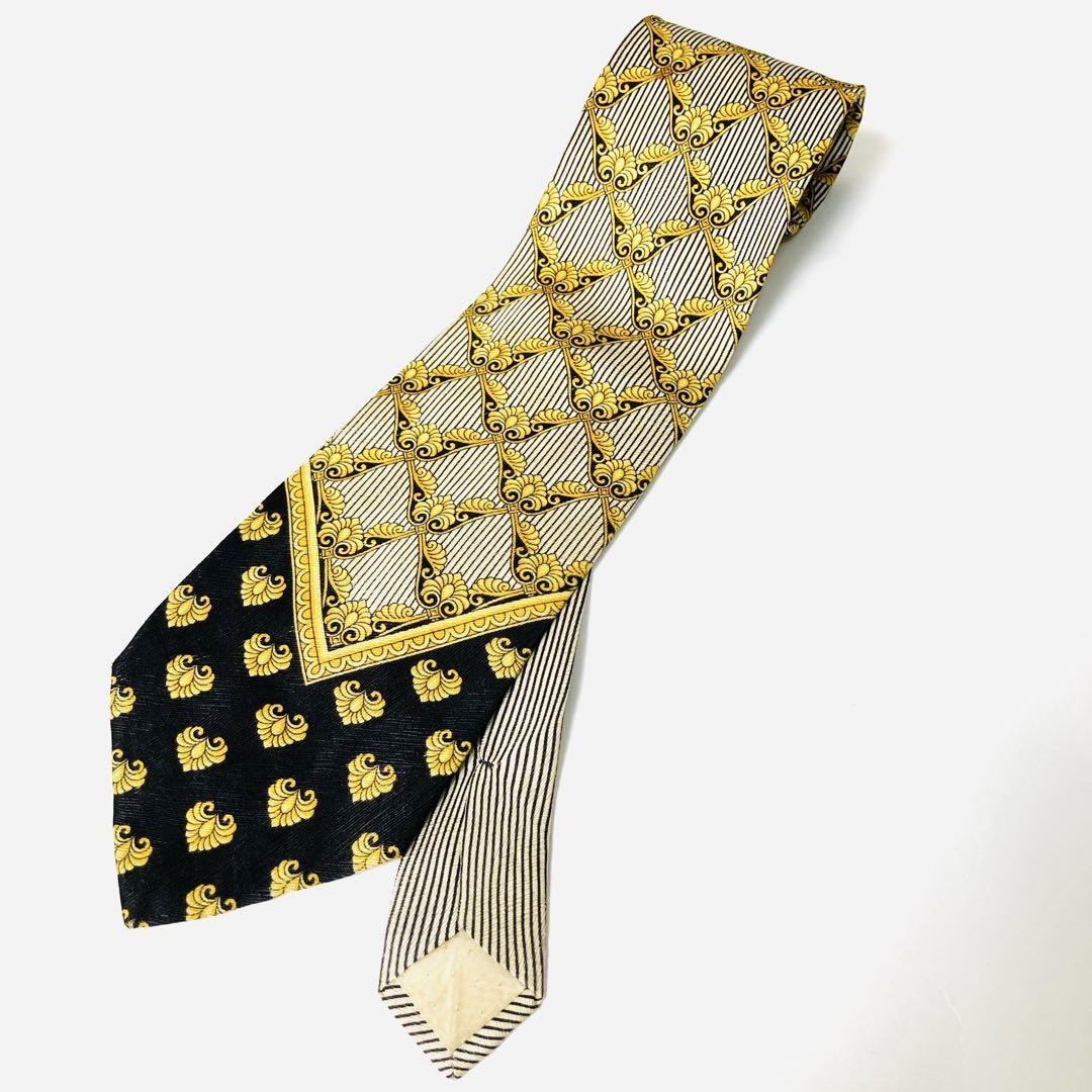 GIANNI VERSACE ネクタイ 黒と金 Barocco Silk Tie Black,Print | VERSACE US