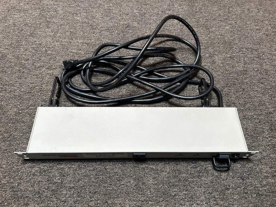 3 X APC NET9RM SurgeArrest Network 9-Outlet Power Distribution - Image 3 of 4