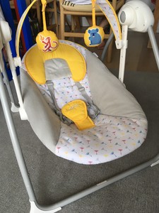kinderkraft baby bouncer