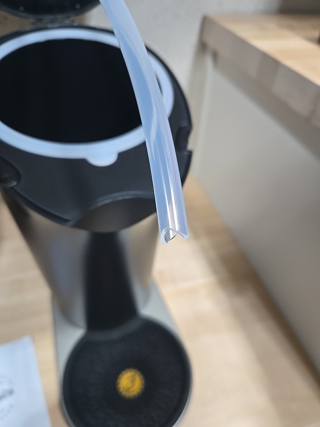 Fizzics FZ101 Portable Beer Enhancement System Micro-Foam Technology Open Box