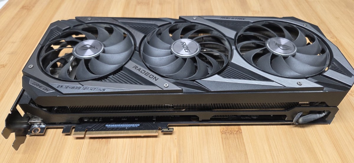 グラフィックボード・グラボ・ビデオカード AMD ROG STRIX RX 6700 XT 12GB ROG Strix Radeon RX 6700 XT OC Edition 12GB GDDR6 | Graphics