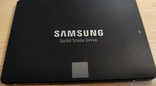 Samsung 850 EVO 250 GB 2.5 Zoll SATA-III 6 Gb/s MZ-75E250 SSD * Händler *