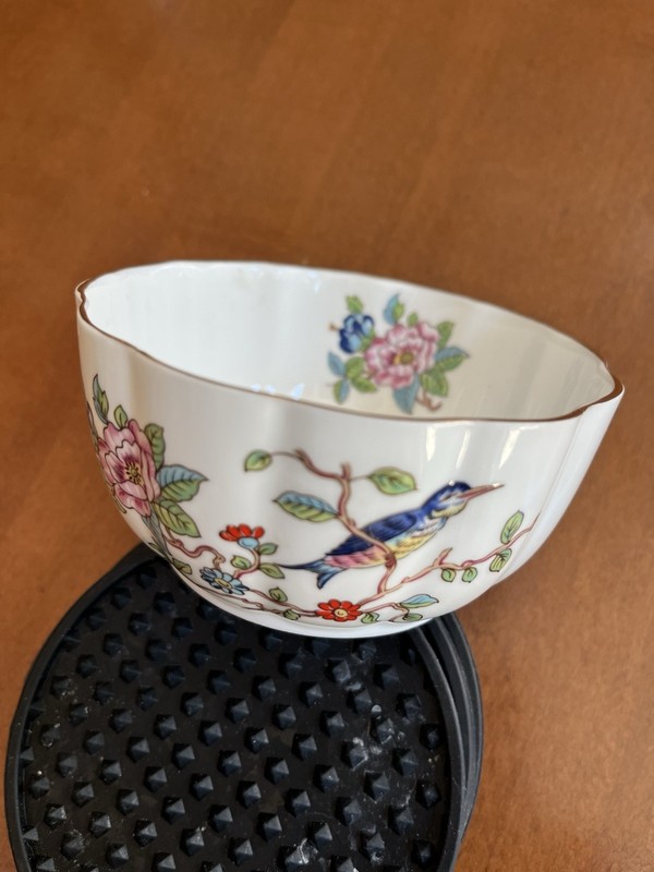 Aynsley Pembroke Bone China Fluted Var-I-Ete Bowl White Floral And Bird Pattern