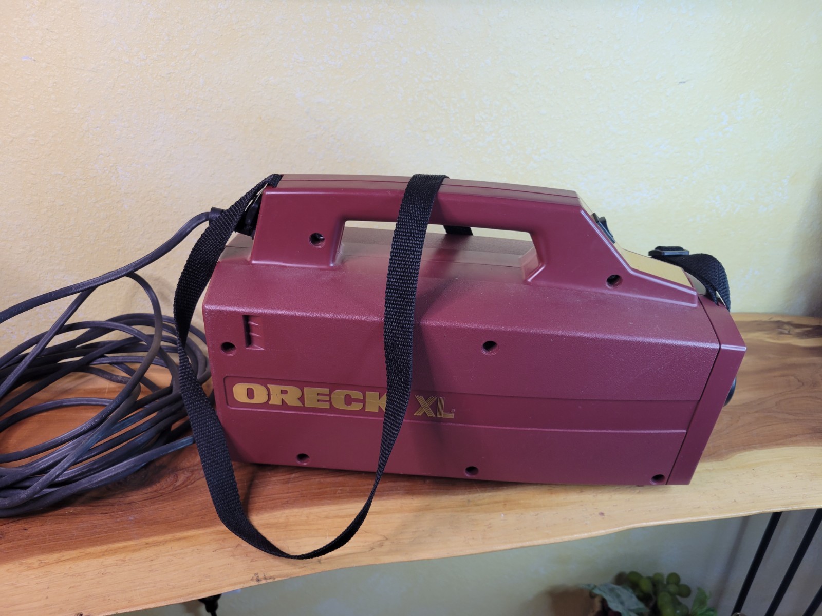 ORECK XL Type 3 BB870-AQ Compact Handheld Canister Vacuum Hose +  Attachments