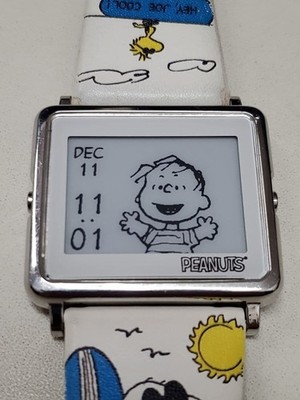 EPSON Smart Canvas Snoopy PEANUTS Digitaluhr Limited Edition Japan Selten