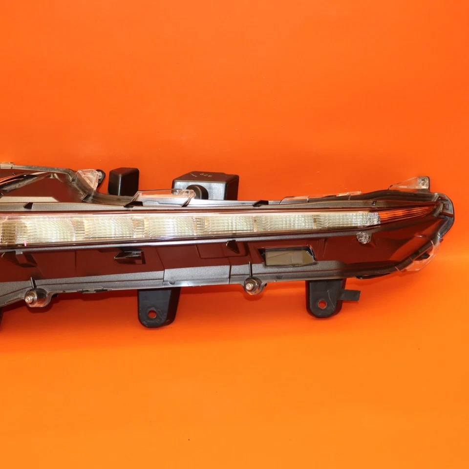 LEXUS NX300H RUNNING FOG LIGHT LED LEFT DRIVER 2016 2017 2018 2019 OEM - Image 4 of 4