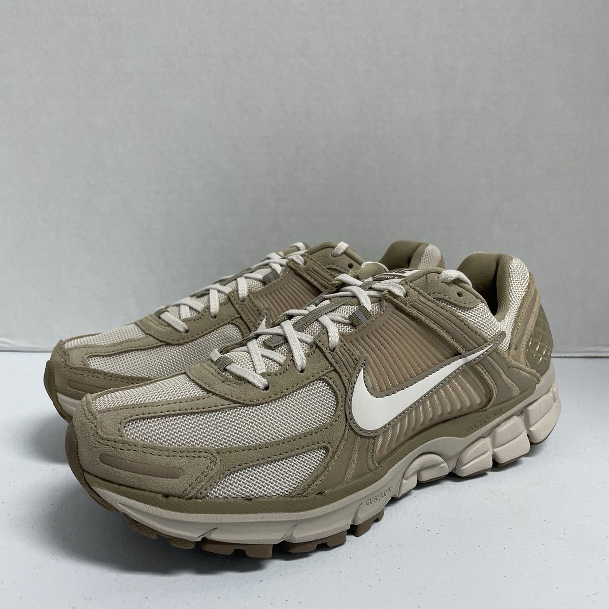 Nike Air Zoom Vomero 5 Khaki Sesame HV2529 200 Size 10.5  display picture 1