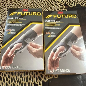 2 3M Futuro Right Wrist Compression Stabilizing Brace / Moderate Support S/M~NIB