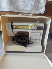 Machine à coudre ancienne rétro vintage Toyota 2640