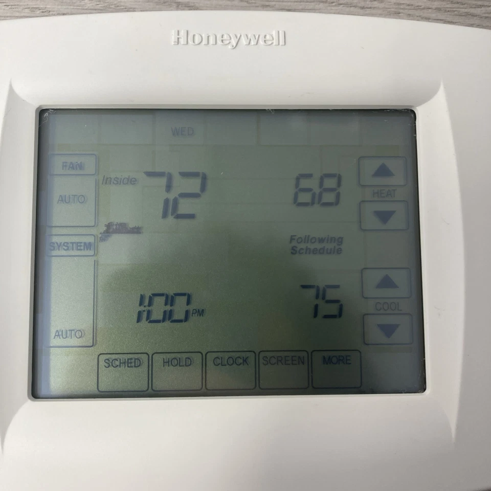 Honeywell TH8321U1006 7-Day VisionPRO 8000 Touchscreen Programmable Thermostat - Image 3 of 4