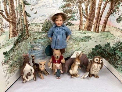R. JOHN WRIGHT WINNIE-THE-POOH POCKET COMPLETE SET WITH LITHOGRAPH BACK DROP