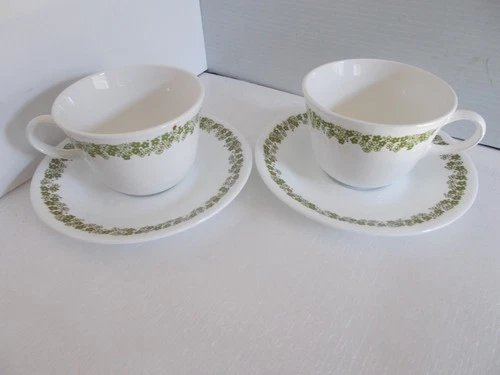 VTG. Corelle Tea/ Coffee Cups & Saucers Crazy Daisy Spring Blossom Set of 2 (D2)