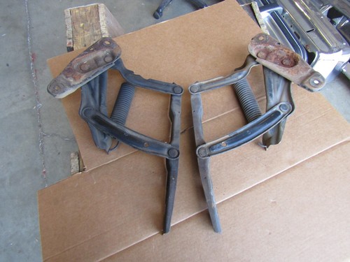 1971 - 1976 Chevrolet Impala 1971 - 1976 Pontiac Full Size Hood Hinge Set L & R - Picture 6 of 8
