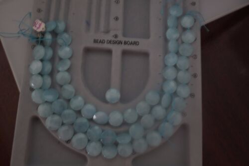 3 Strands of Round Faceted Aquamarine Beads  – 60 beads - Afbeelding 1 van 4