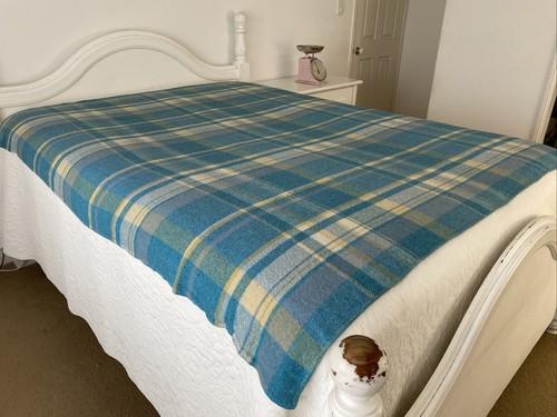 Onkaparinga Lightweight Single 70% Wool Blanket Aqua Blue Check 195 cm x 165cm - Picture 3 of 11