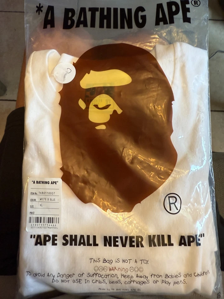 Camiseta A Bathing Ape BAPE ABC Camuflada Azul Lateral Tiburones BLANCA XL NUEVA CON ETIQUETAS en Bolsa Foto 2 de 4