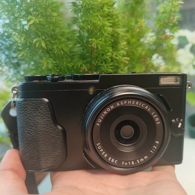 FUJIFILM Digital Camera X70 X70-S 16.3MP Digital Camera - Black