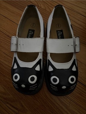 Tredair Women Size 6 Goth Emo White Black Kitty Mary Jane Buckle Casual Shoes