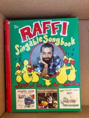 Raffi Singable Songbook for Piano Guitar Ukulele Children Chord Chart Crown