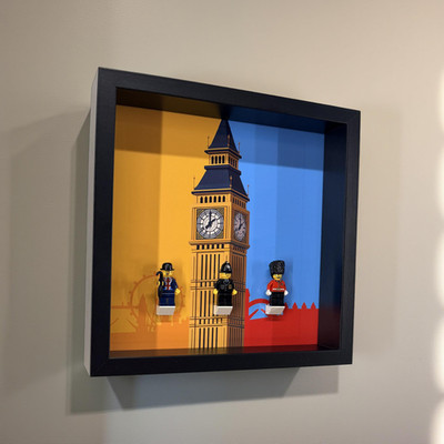 Display Rahmen für LEGO  Lester Hamleys Royal Guard Polizist Minifiguren 27cm