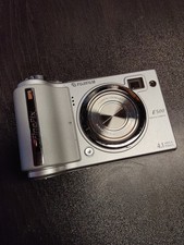 Fujifilm FinePix E500 4.1MP Digital Camera Silver - Tested Works