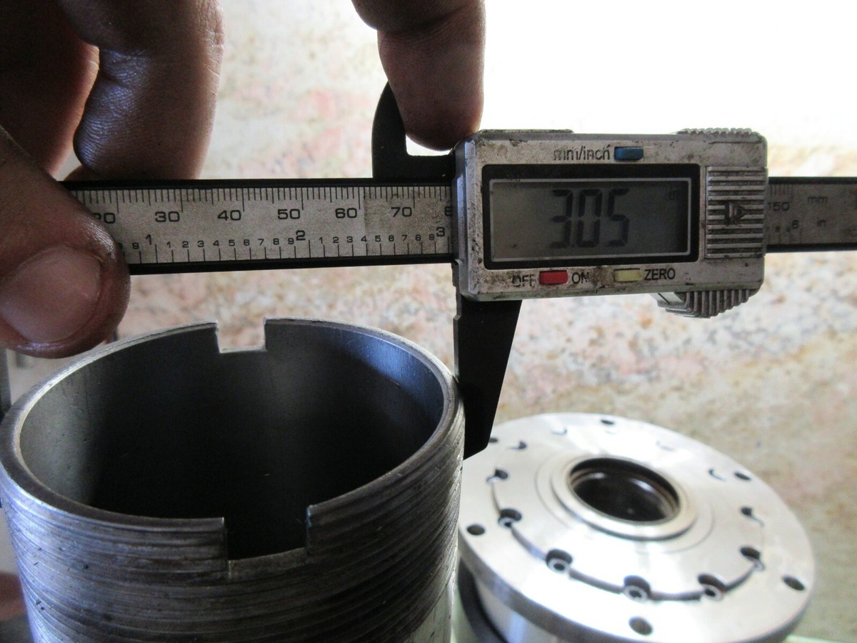 OKUMA CROWN 762S CNC LATHE KITAGAWA HYDRAULIC ACTUATOR S1870-01 NO