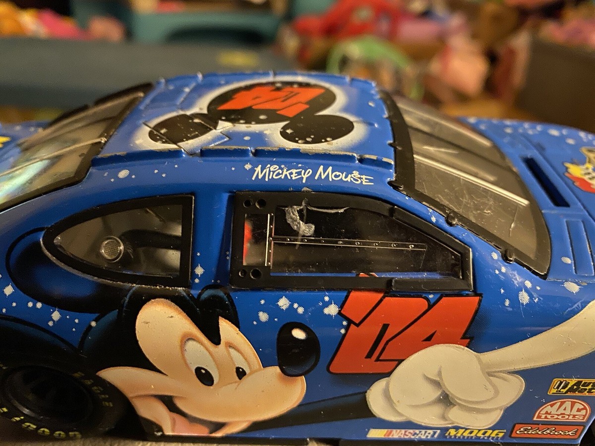 Disney Mickey Mouse NASCAR 2004 Daytona 500 Die Cast Car 1:24
