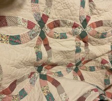DOUBLE WEDDING RING QUILT 88 X 100 COTTAGE STYLE HANDMADE RARE