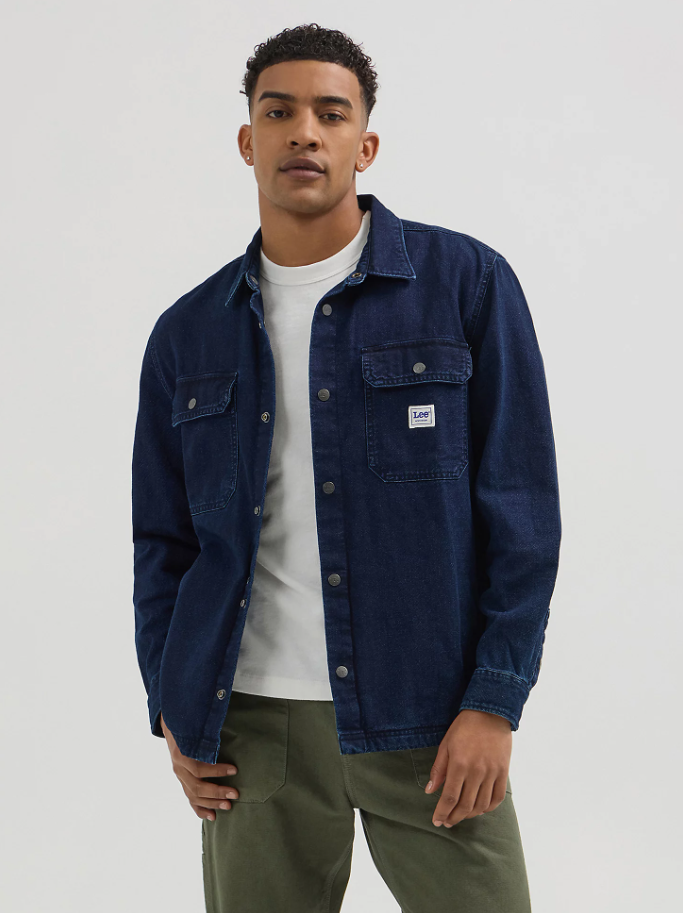 LEE Men's Relaxed Fit Denim Work Shirt Medium Worn Wash Style 112358094