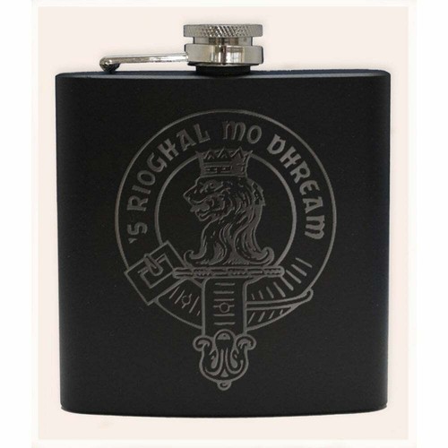 Juego de caja de frasco de cadera Art Pewter MacInnes Clan Crest negro 6 oz HF6 B S-C61 escocés - Imagen 3 de 3