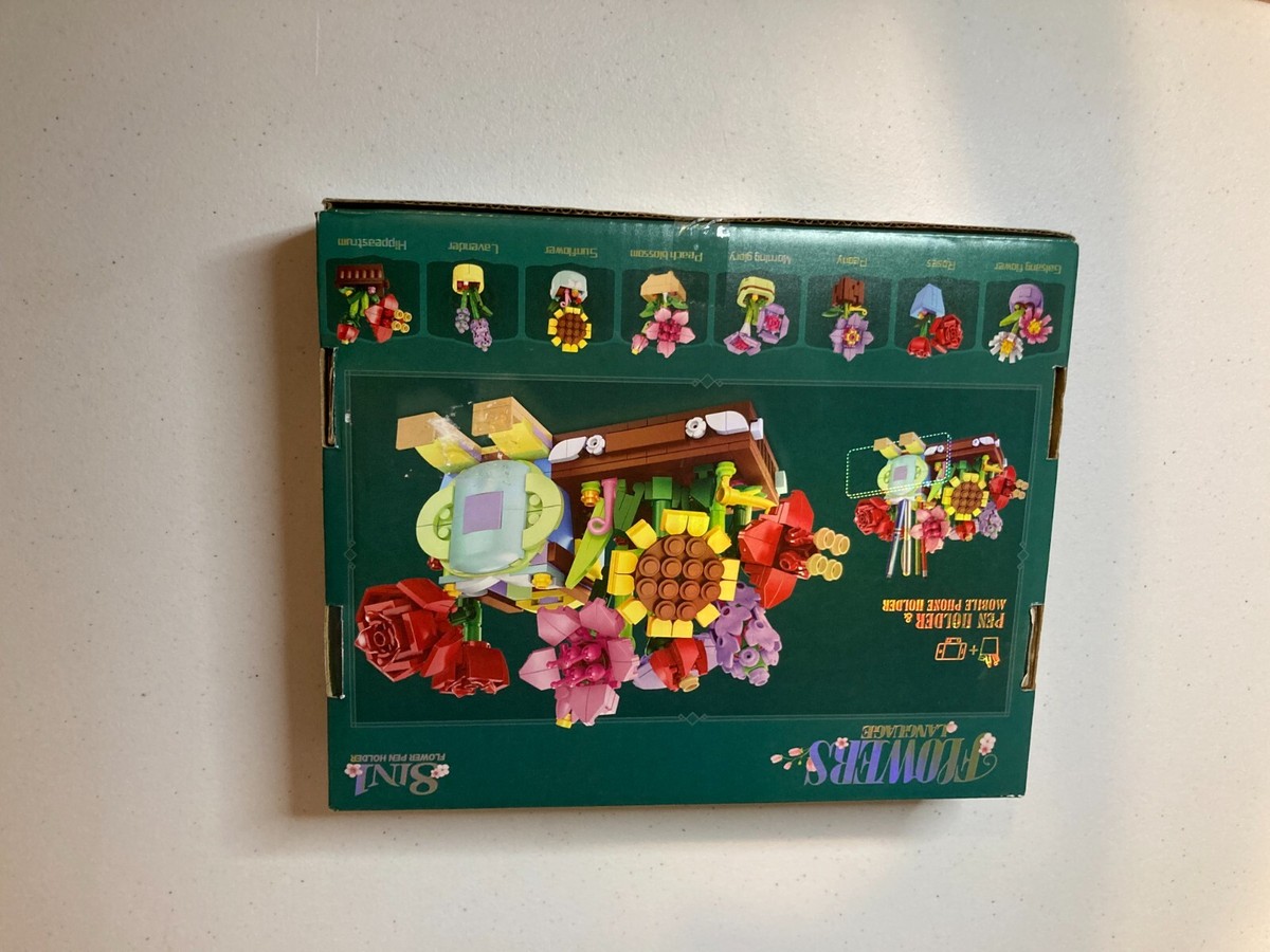 Flowers Language 8 in 1 Flower Pen & Phone Holder 752 pcs Building