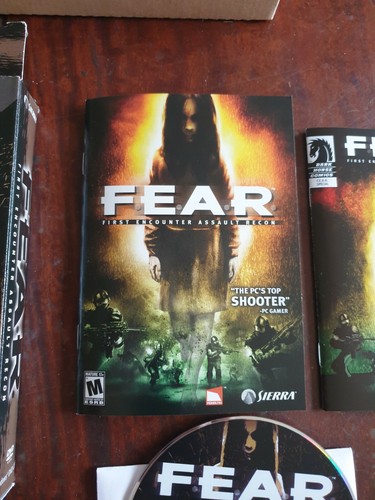 FEAR - PC Game (Director's Edition) With Original Box / Big Box / EXCELLENT LNEW - Picture 6 of 12
